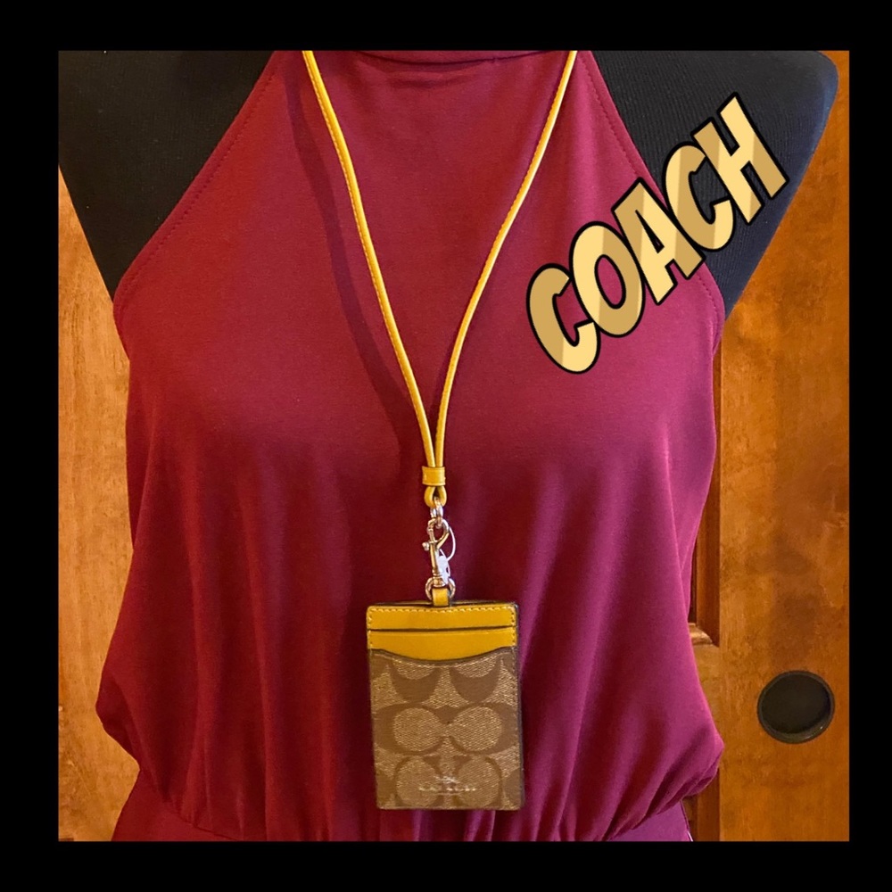 ❤️NWT❤️COACH authentic logo ID lanyard